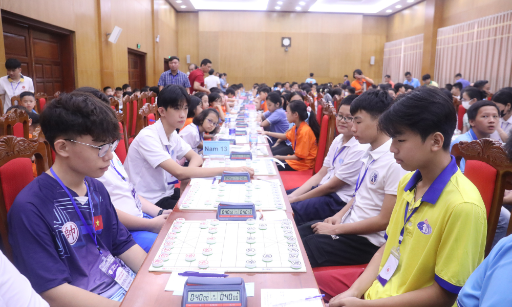 Các VĐV tham gia giải cờ tướng trẻ quốc gia